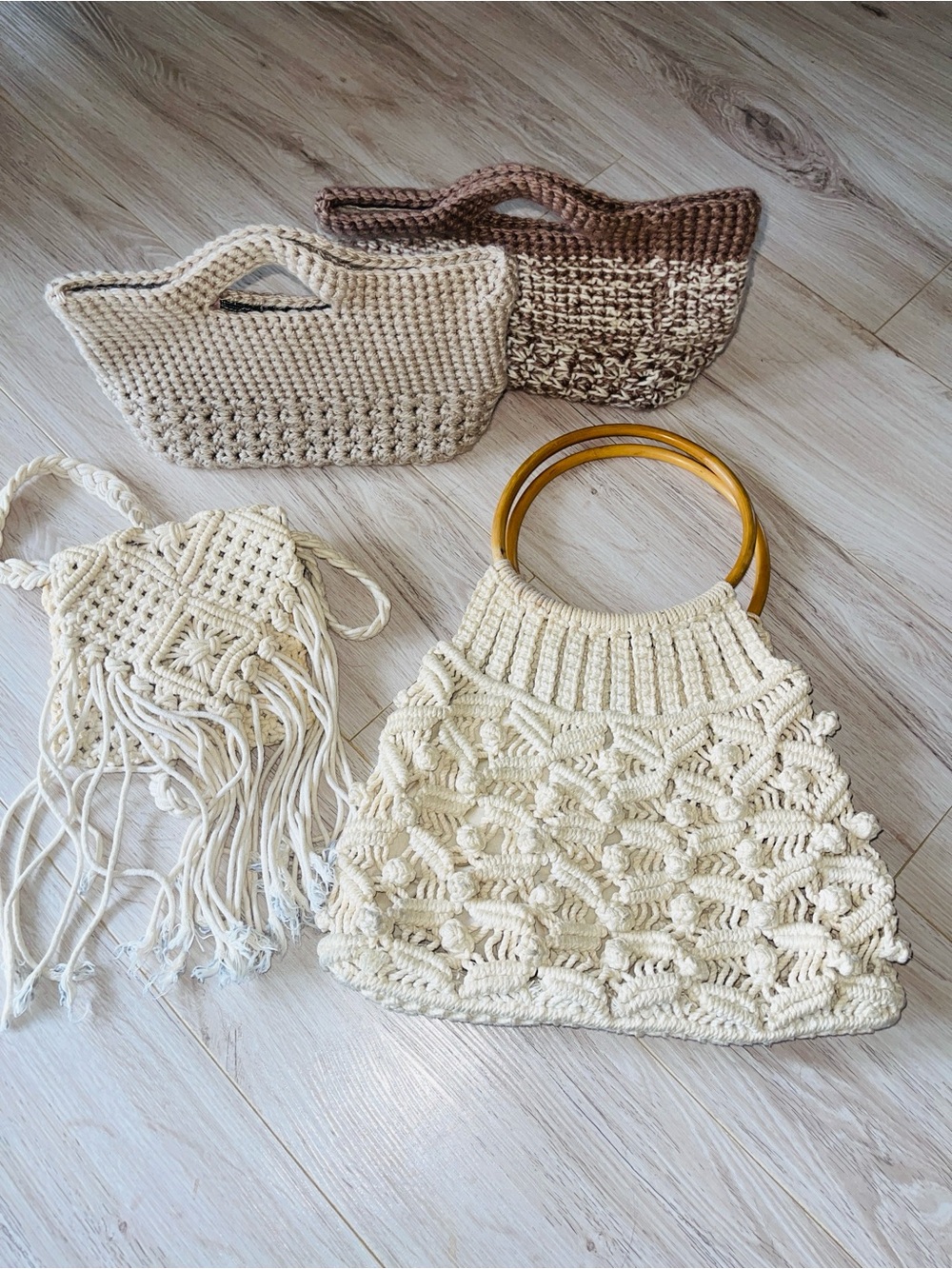 Lot of 4 Boho Macramé Crochet Handbags Purse Wooden Handle Fringe Neutral Beach
